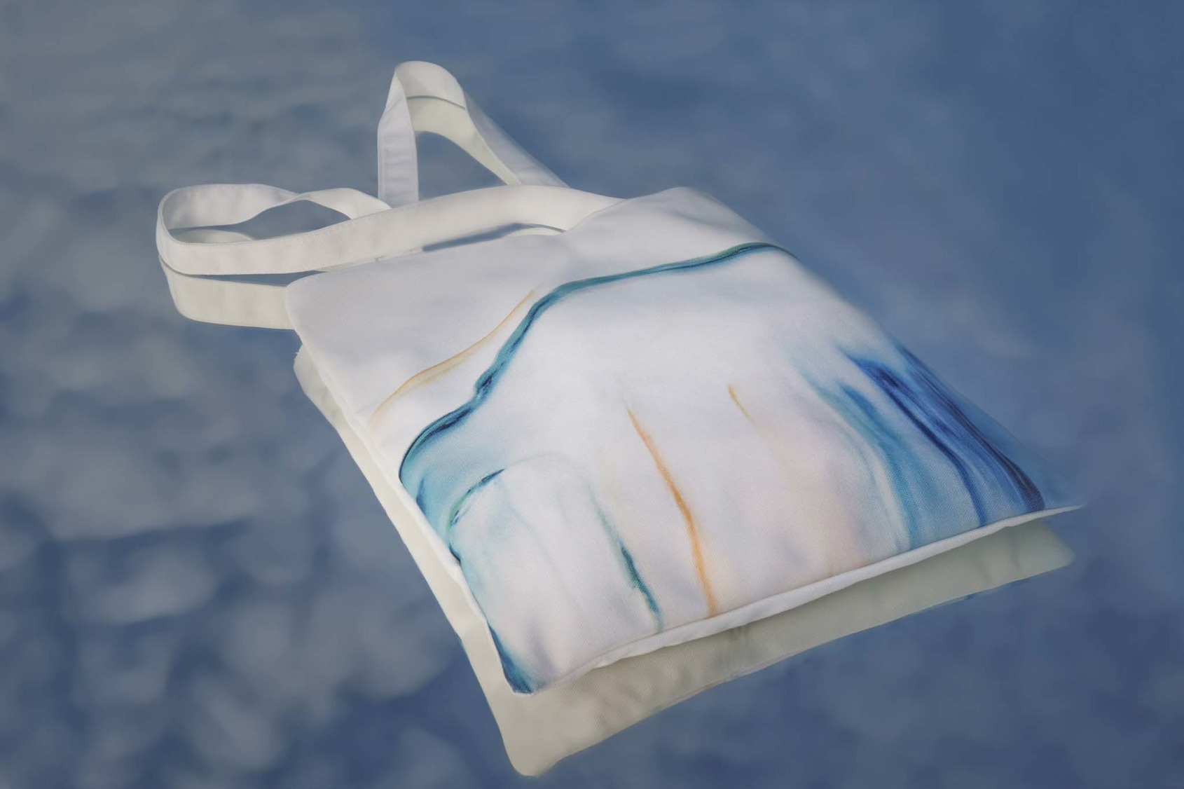 Totebag - The River of Light © ALIEN Art Centre 