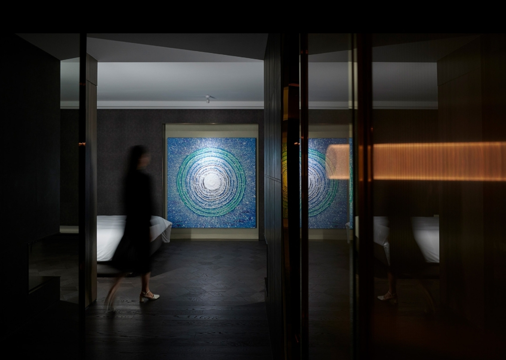 The installation view of Yungtien Shao's Ripples at Silks Club © ALIEN Art Centre 