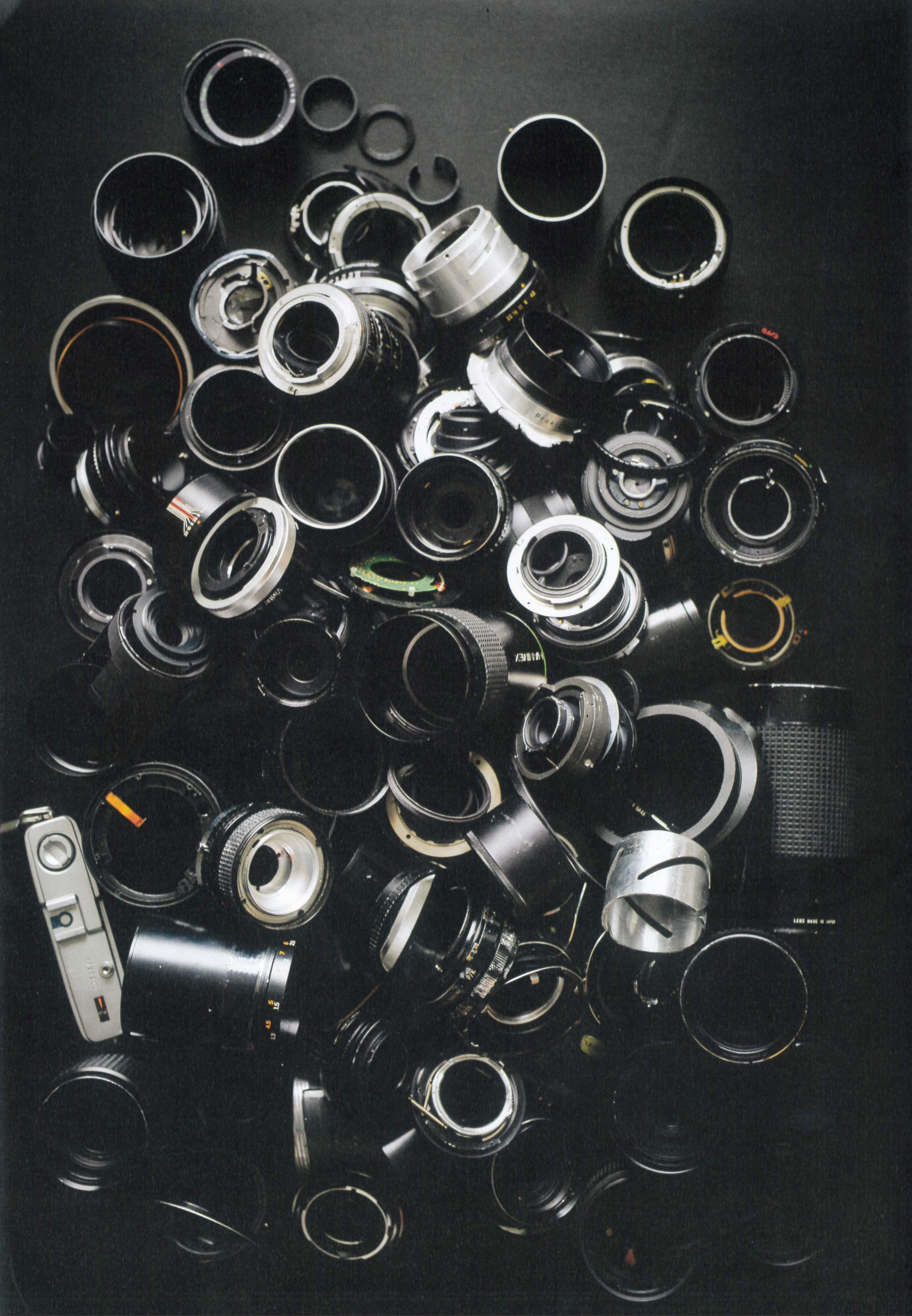 Jiro Kamata uses the lenses of old camera's as a raw material for his jewelry. ©Jiro Kamata Studio 