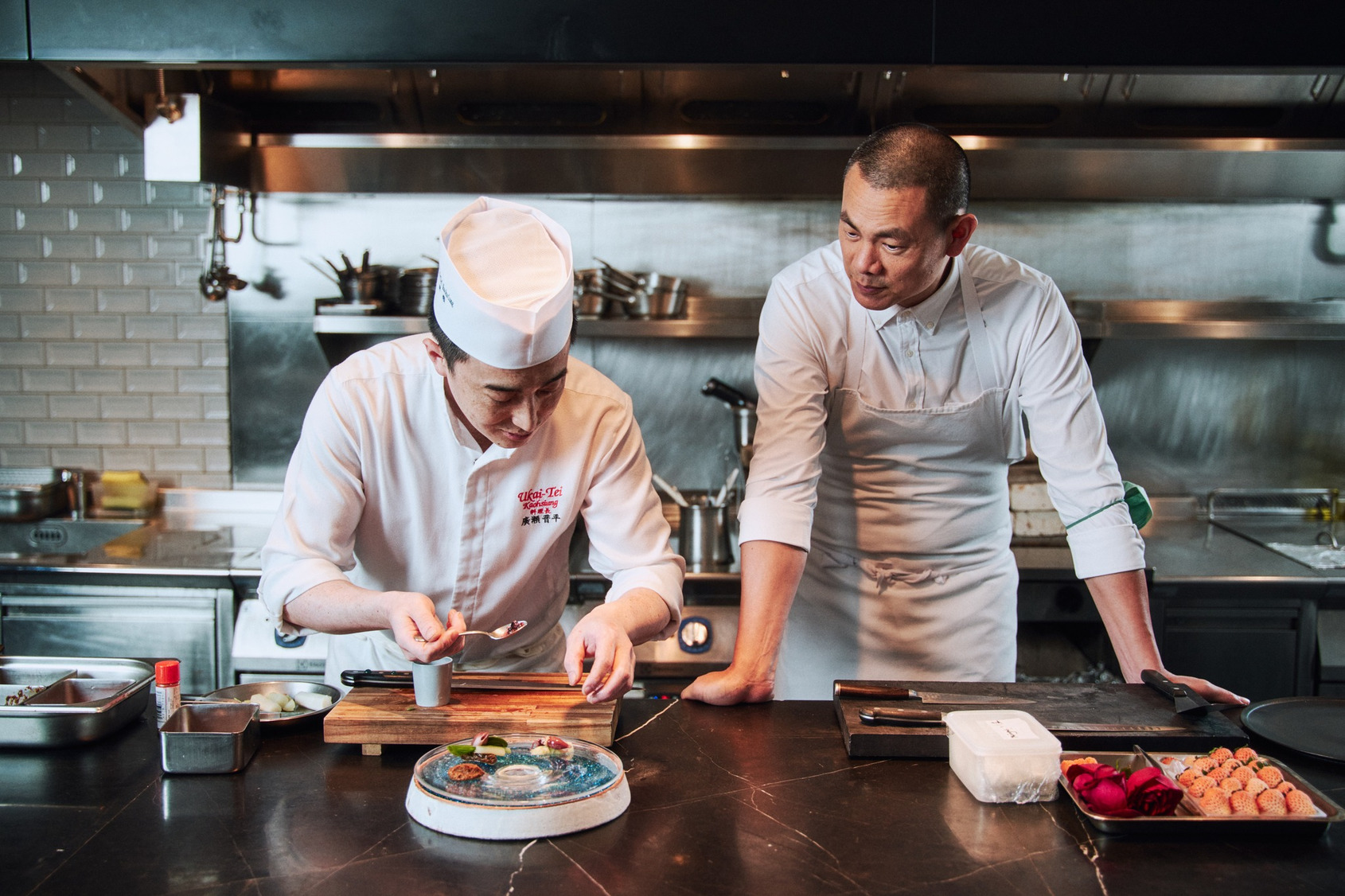 Ukai Kaiseki 廣瀨晉平 X Chef Andre江振誠以《有光的地方》邵永添、邵雅曼作品為主軸，連覺味覺創作。 