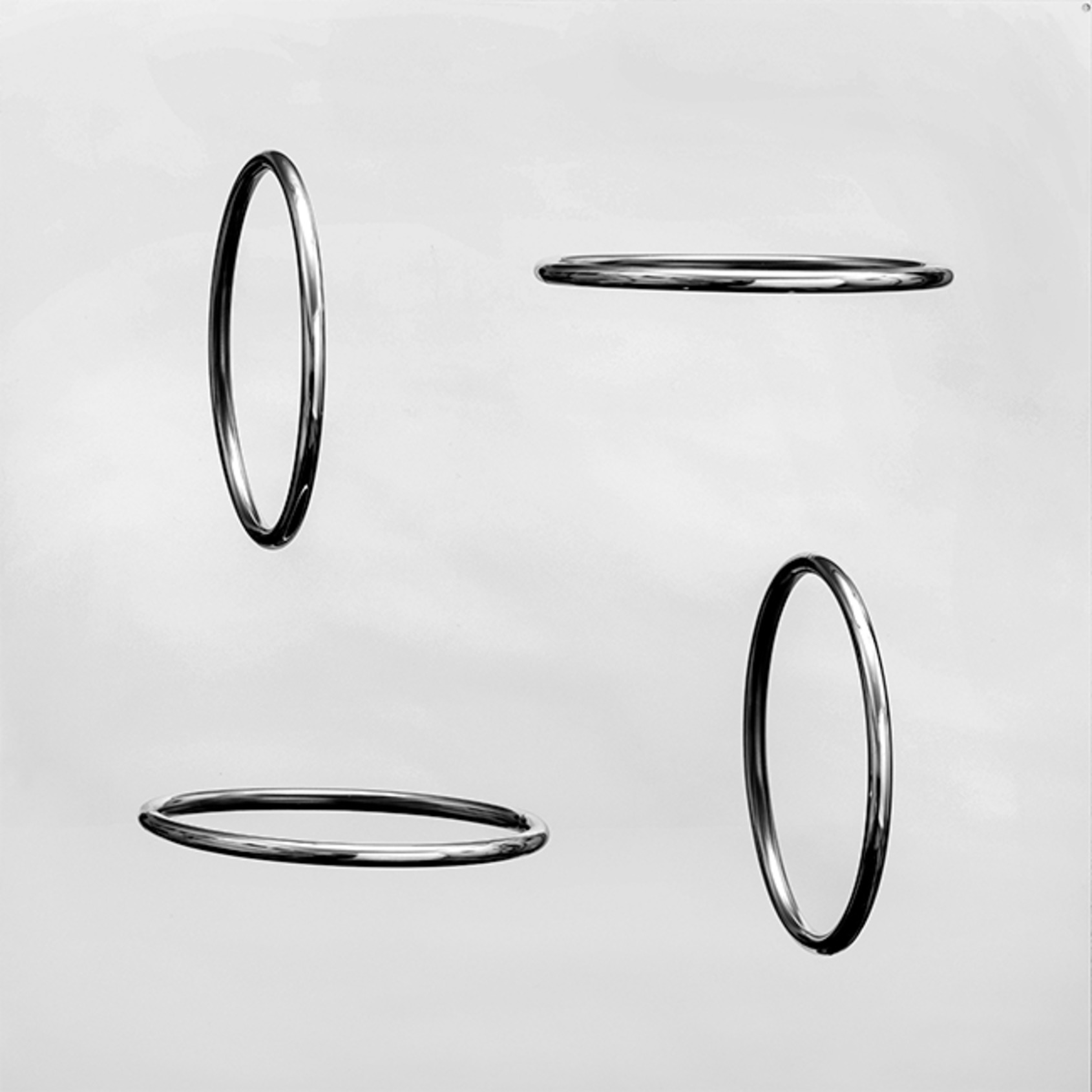 cerchi virtuali ortogonali steel. 1967-68 50x50x10 cm © Centro Studi e Ricerche Getulio Alviani 