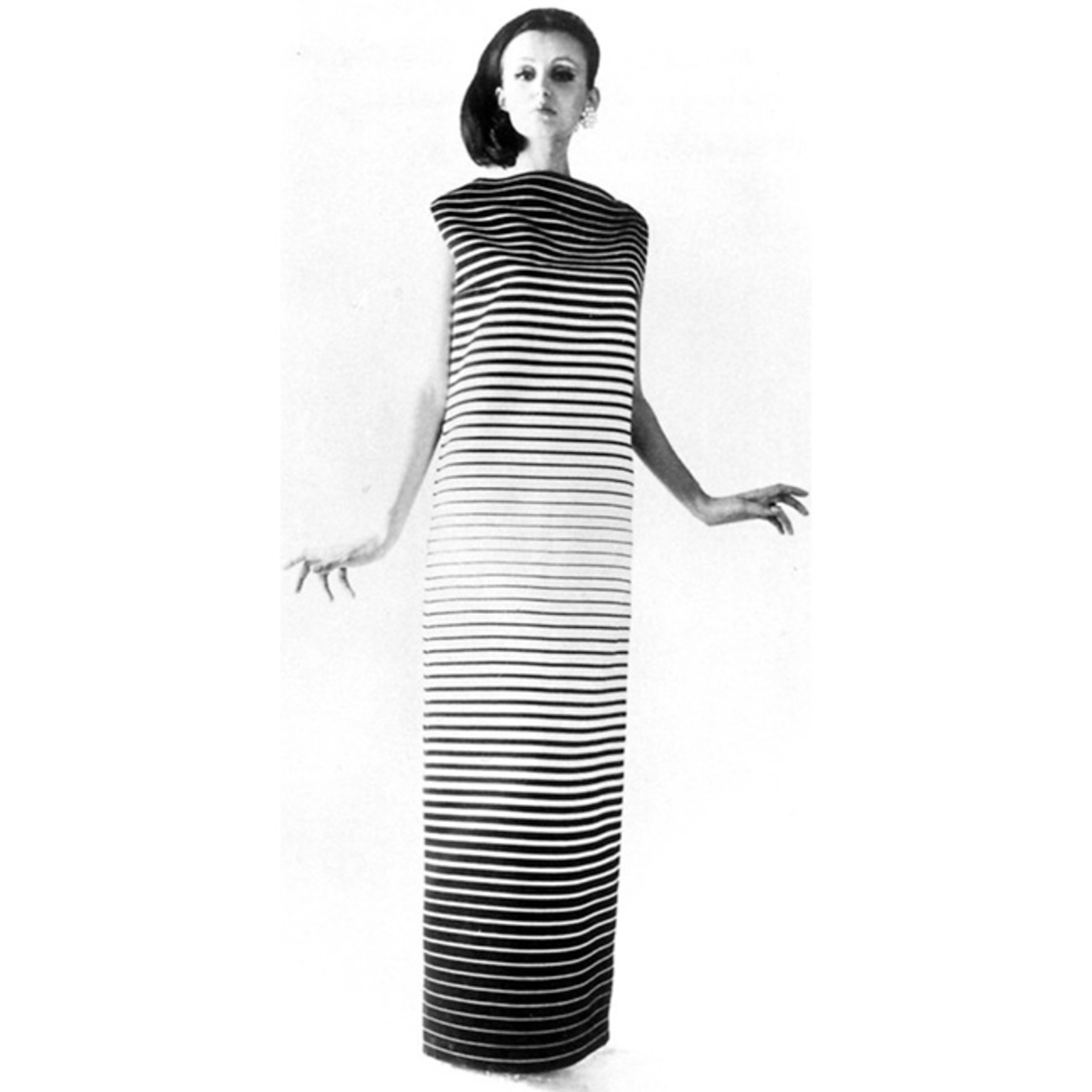 positivo-negativo dress by germana marucelli and getulio alviani. 1964 © Centro Studi e Ricerche Getulio Alviani 