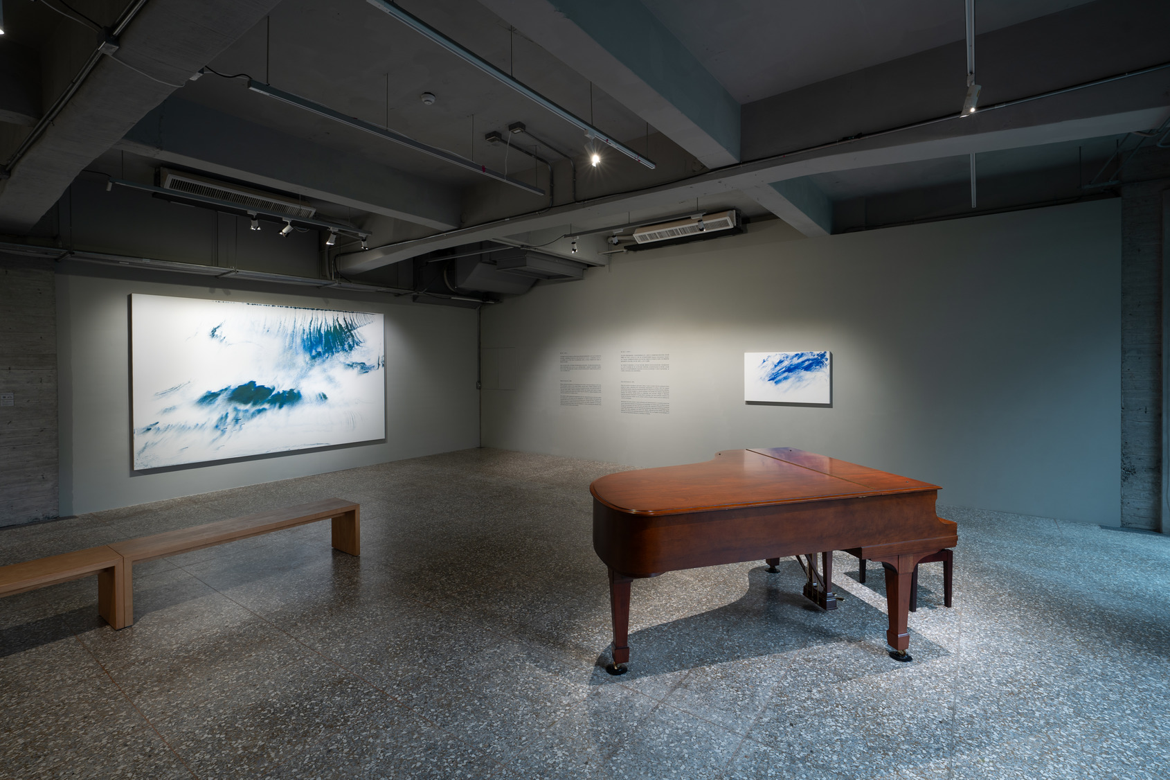 Dust and Gold：Makoto Fujimura, Shozo Michikawa © ALIEN Art Centre 
