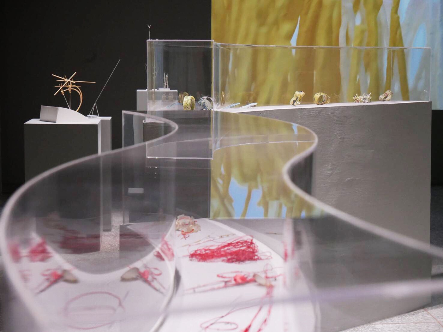 Der rote faden｜Installation View｜ALIEN Art Centre, 3F｜© ALIEN Art Centre 